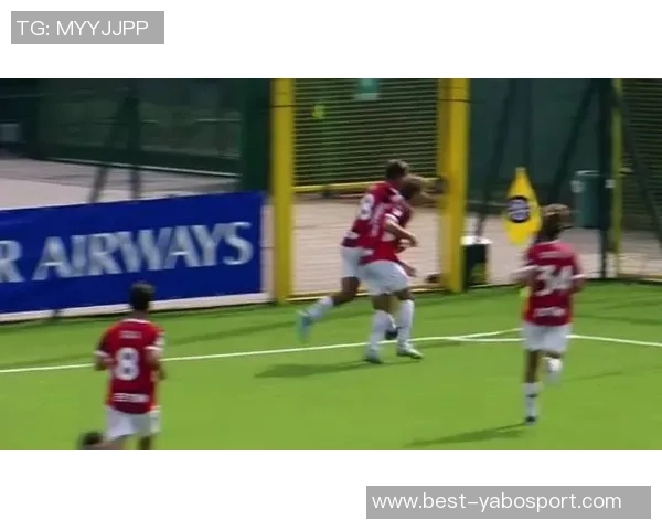 伊布之子成功通过阿贾克斯体检本周二正式宣布加盟球队 伊布之子成功通过阿贾克斯体检本周二正式宣布加盟球队